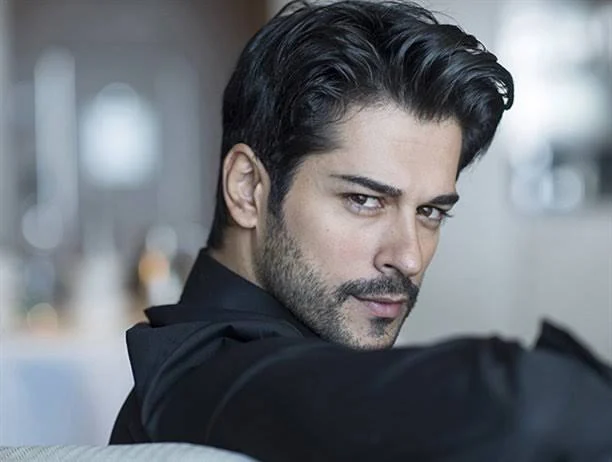 Burak, Kerem, Çagatay: os 10 galãs turcos que dominam o Instagram e onde assistir cada um