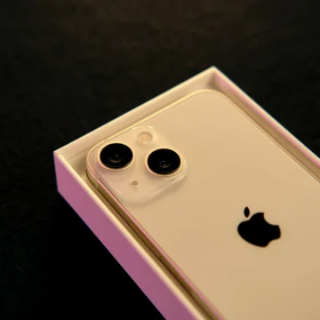Cinco anos depois, o iPhone 13 mini ainda tem algo que nenhum iPhone novo oferece