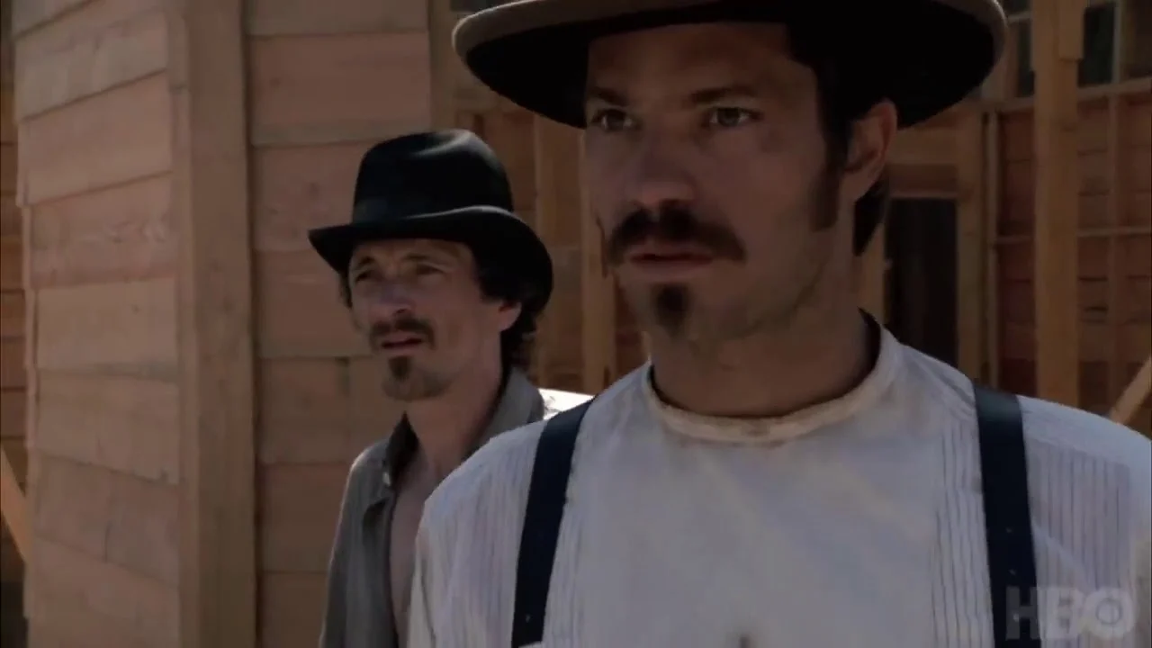 Ian McShane e Timothy Olyphant no elenco de Deadwood