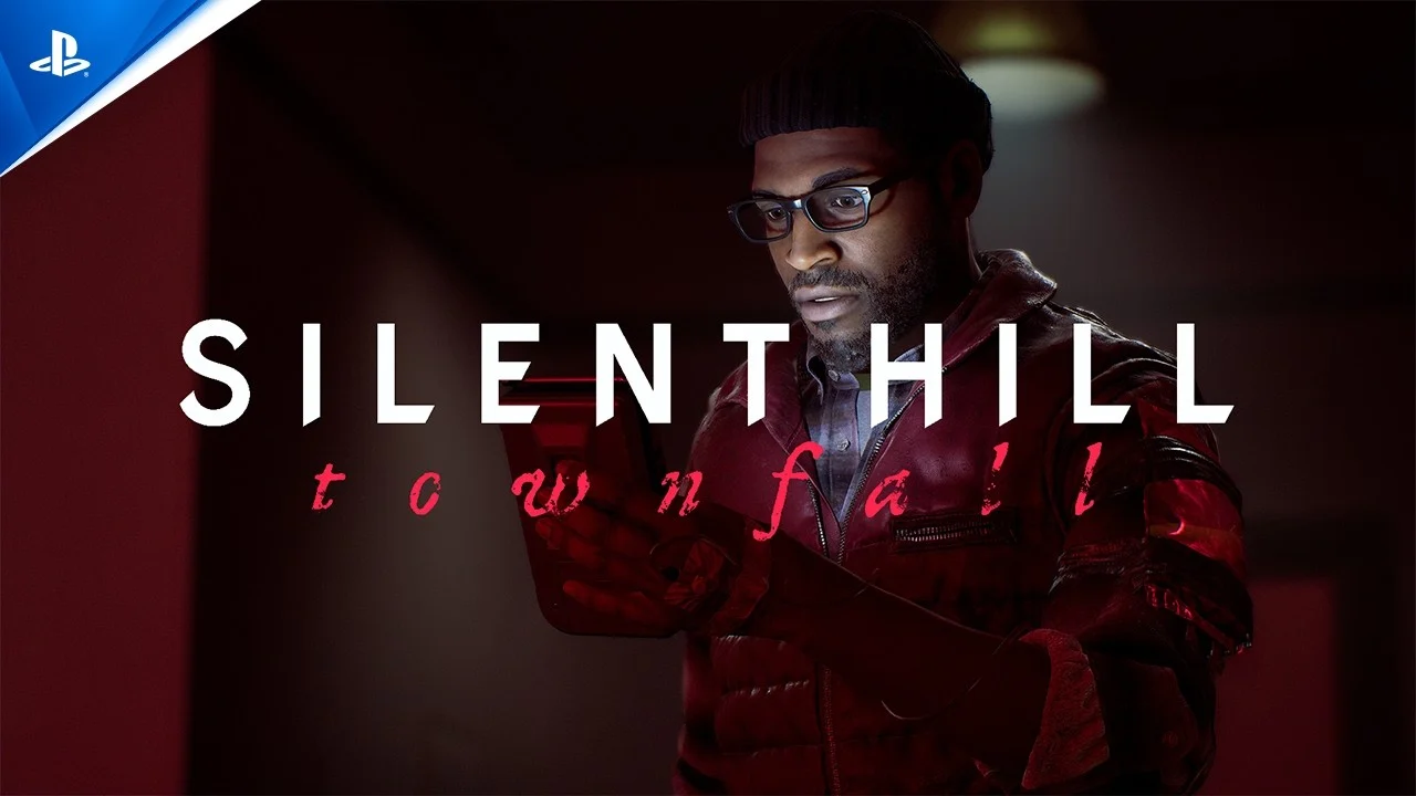 Simon Ordell segurando a CRTV em Silent Hill Townfall