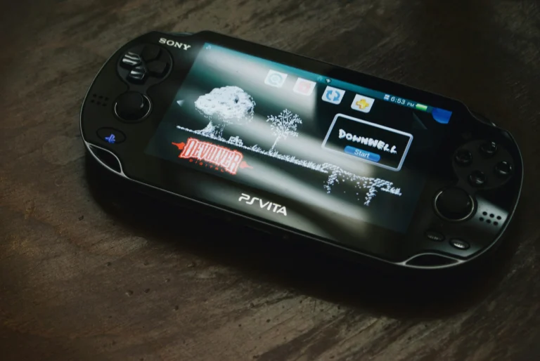 Um novo rumor colocou o próximo portátil da PlayStation de volta no centro das atenções nesta quarta-feira (16).