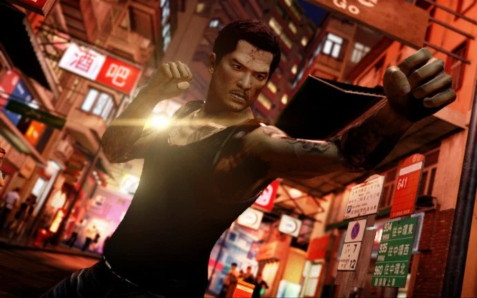 Wei Shen lutando em uma rua de Hong Kong em Sleeping Dogs
