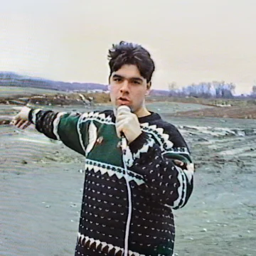 Documentário da Netflix revisita seis anos de investigação feita por alunos de Middletown, com câmeras VHS, pedidos de registros e denúncias sobre aterros.