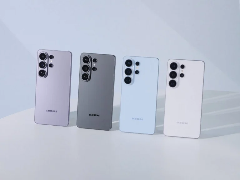 Galaxy S26 Ultra, geração atual, nas cores violeta, preto, azul e branco