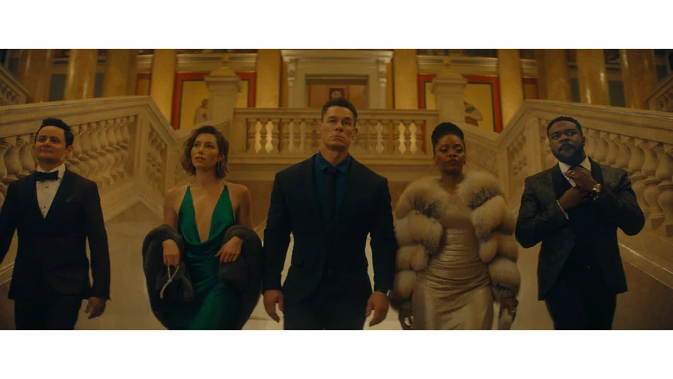 Sean e seus amigos aparecem juntos durante uma missão de Matchbox – O Filme