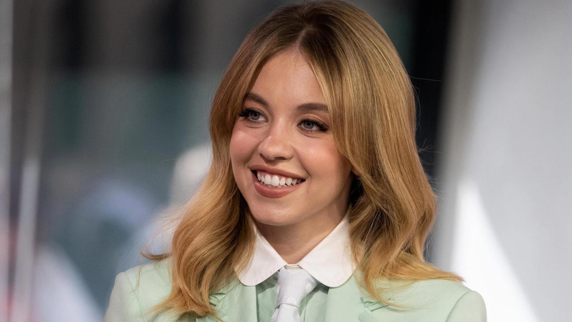 Sydney Sweeney durante entrevista em 2023