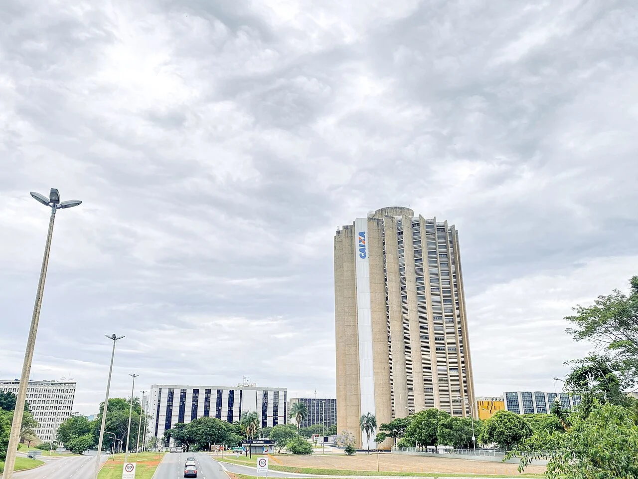 Edifício-sede da Caixa Econômica Federal em Brasília, instituição responsável pelo pagamento do Bolsa Família
