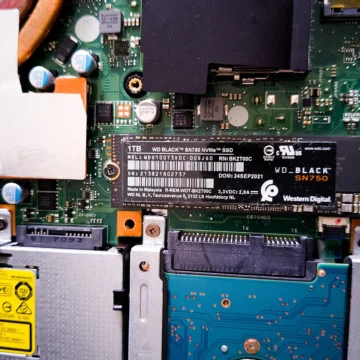 SSD PCIe 3.0, 4.0 ou 5.0: qual diferença existe nos jogos?