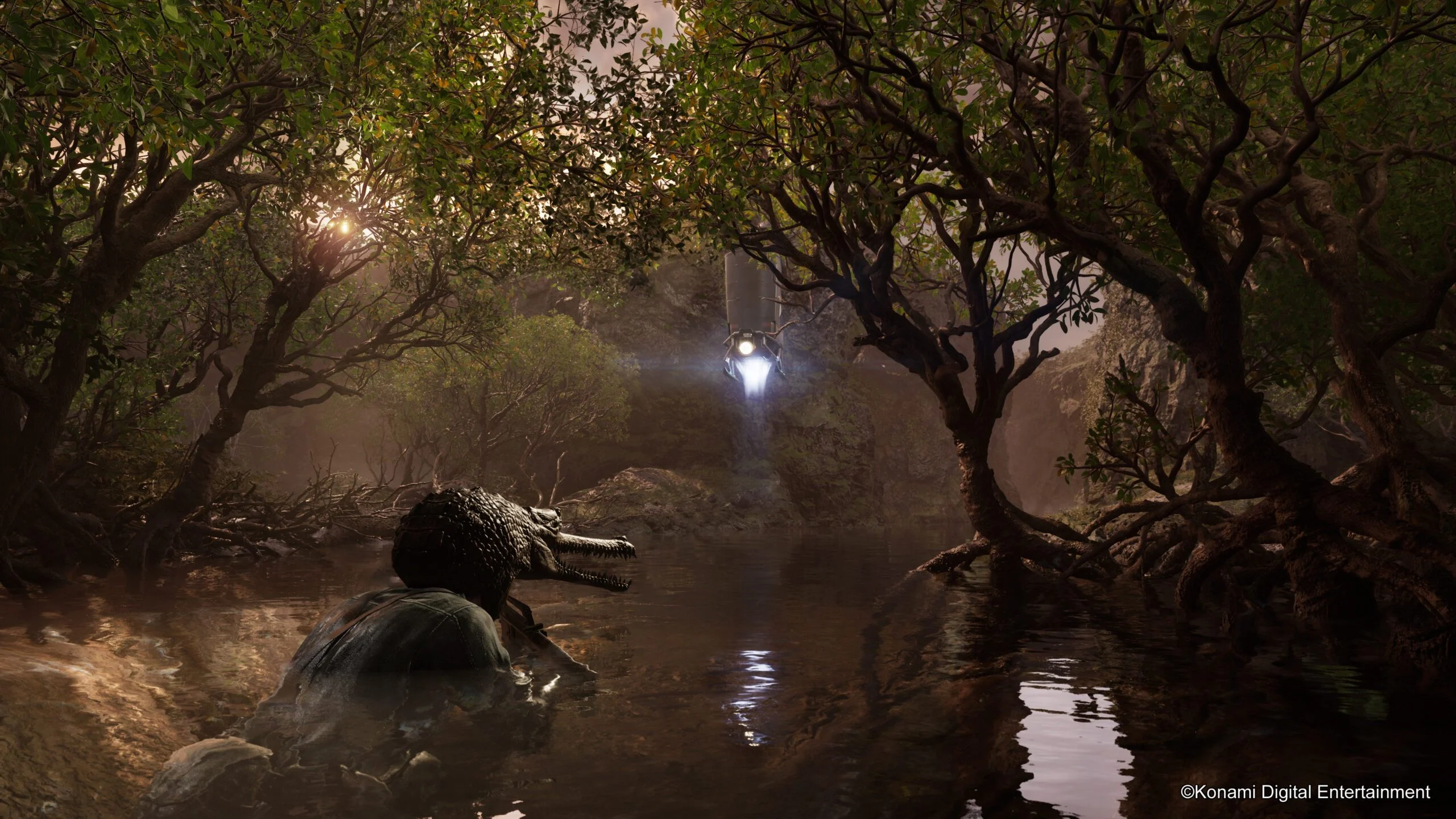 Snake avança disfarçado de crocodilo por uma área alagada em Metal Gear Solid Delta: Snake Eater