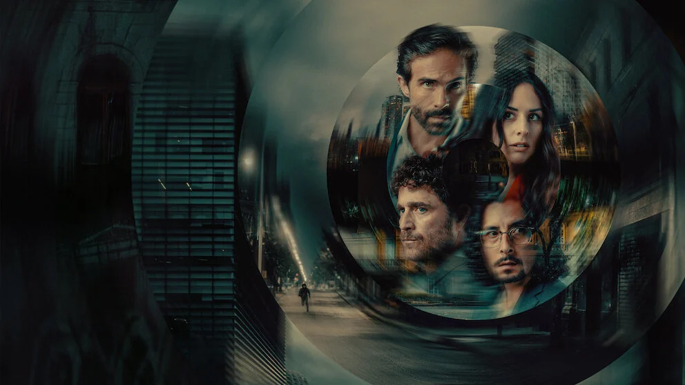 Arte oficial de Dentro do Círculo com Tomás, Amelia, Jaime e Mario reunidos em composição circular