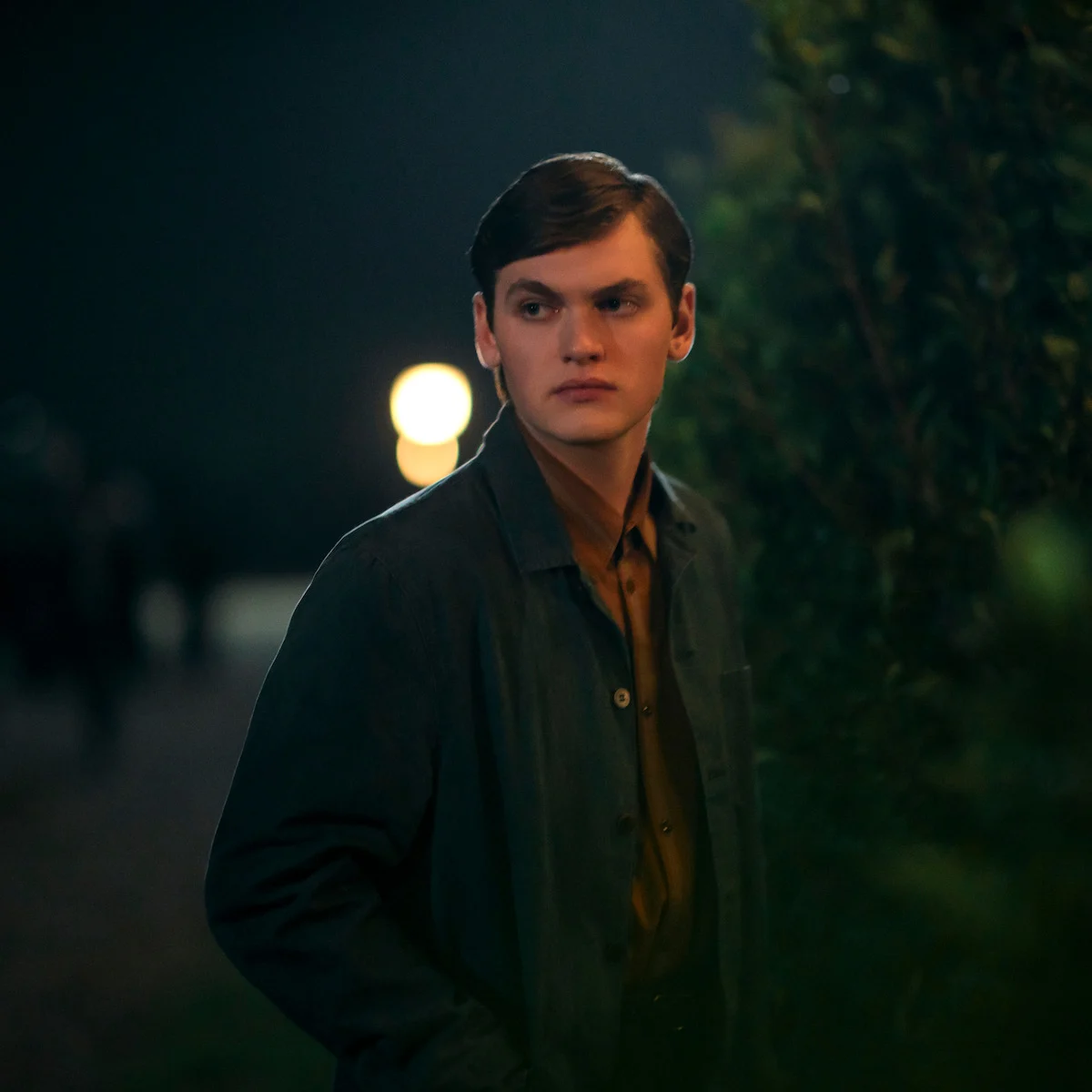Joe Anders como Aron Trask em A Leste do Éden