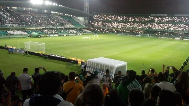 Jogos de hoje (12/10/26): onde assistir futebol ao vivo e horários das partidas