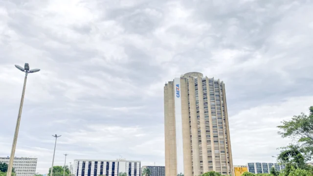 Fachada do edifício-sede da Caixa Econômica Federal em Brasília