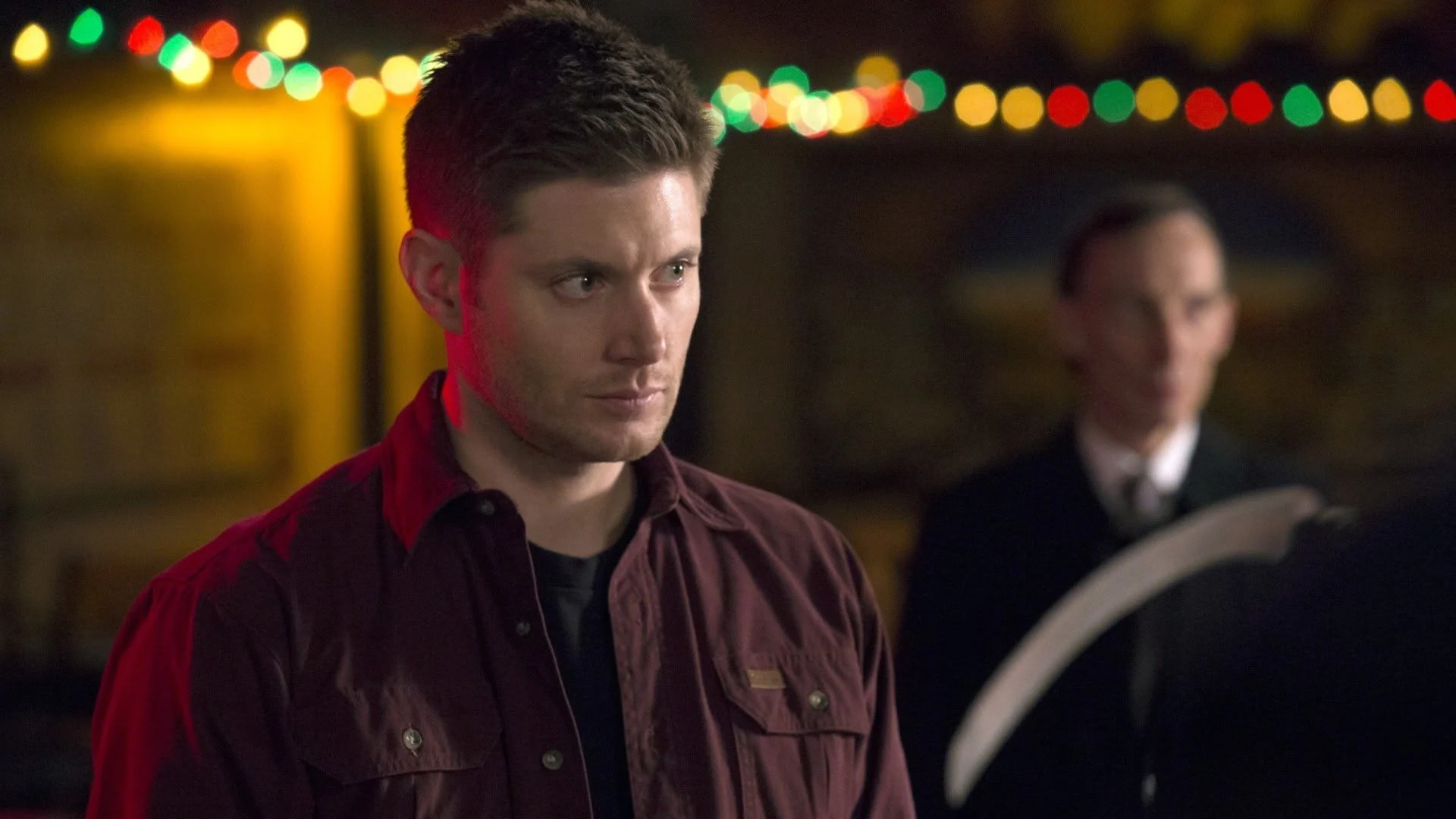 Dean Winchester em uma cena de Supernatural, série de terror e fantasia da Warner Bros