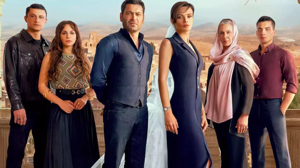Elenco da novela turca Longe Demais, disponível na HBO Max, com Alya e Cihan entre os personagens centrais