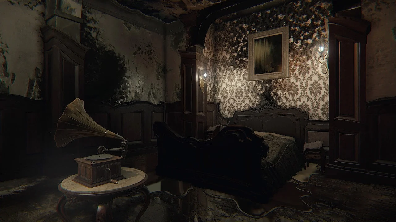 Quarto antigo e deteriorado de uma mansão em Layers of Fear, com gramofone e iluminação sombria