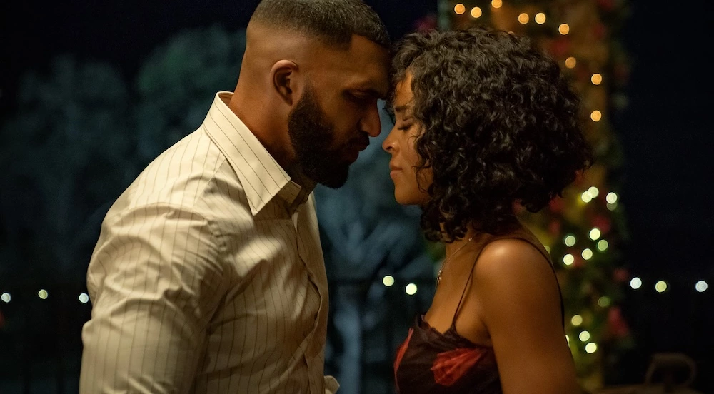 Rute e Boaz se aproximam em cena romântica do filme da Netflix