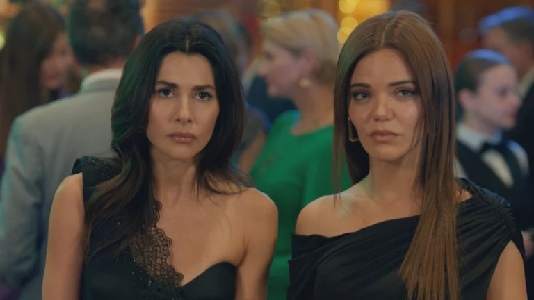 Şebnem, personagem de Hilal Altınbilek na novela turca Minha Vida Perfeita