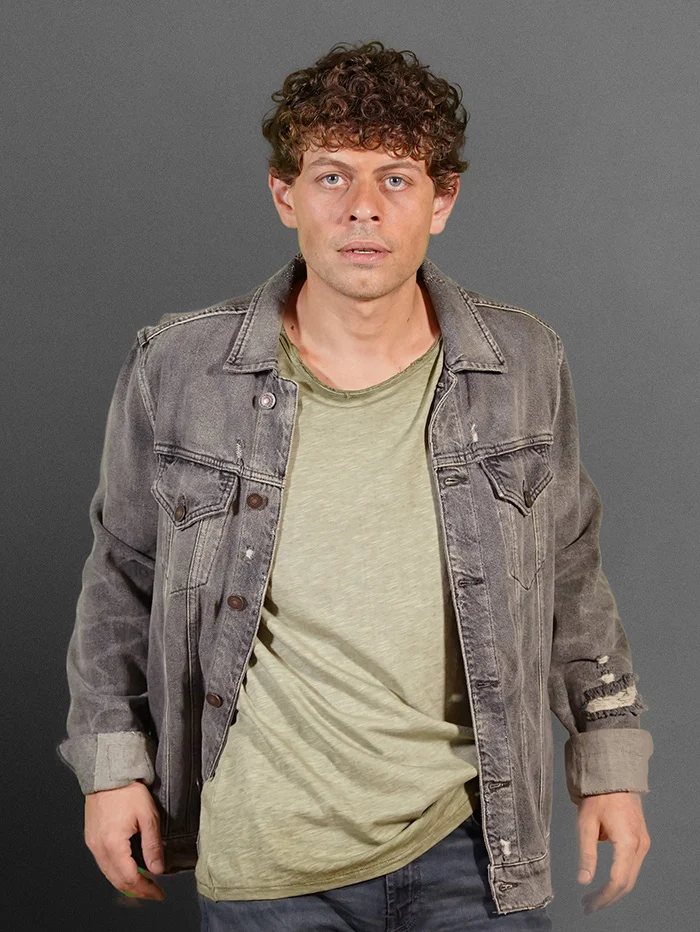 Sezer Arıçay, ator de Cesur na novela Yabani