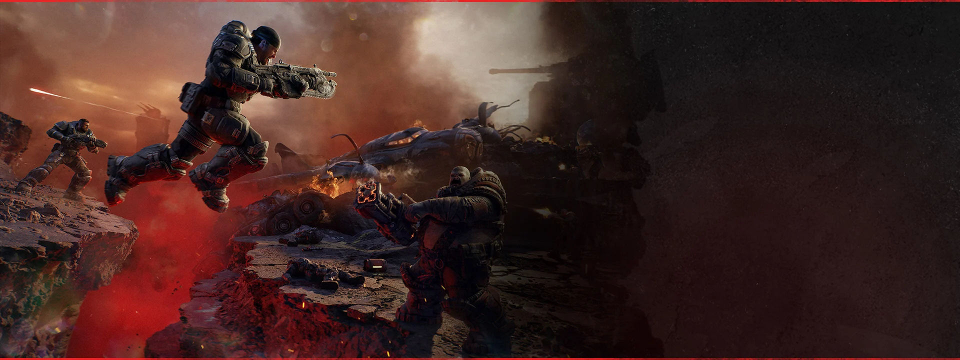 Marcus avança contra um Boomer Locust enquanto Dom acompanha o combate em Gears of War E-Day