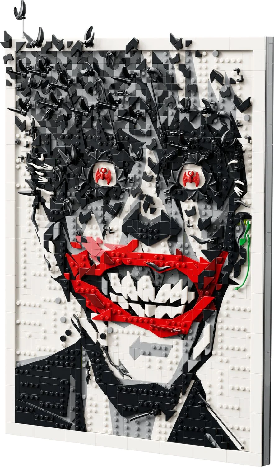 LEGO The Joker Wall Art Comic Cover montado com o rosto do Coringa em peças pretas, brancas e vermelhas
