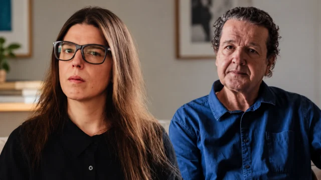 Camila Kfouri, filha de Juca Kfouri e Leda Kfouri, morreu aos 48 anos.