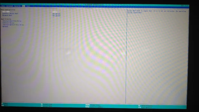 Tela de configuração de BIOS de um notebook com modo UEFI