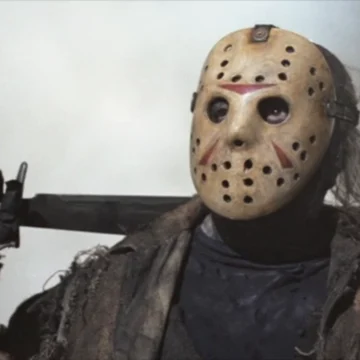 Crystal Lake: por que Jason não usa sua famosa máscara de hóquei na série?