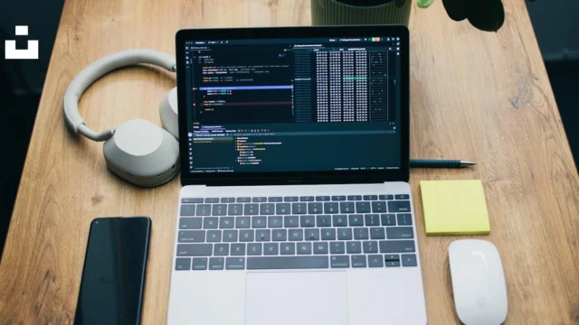 Sim, é possível rodar inteligência artificial local em um PC com 8 GB de RAM, mesmo sem placa de vídeo dedicada.