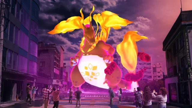 Charizard Gigamax aparece sobre uma praça em arte oficial das Batalhas Max de Pokémon GO