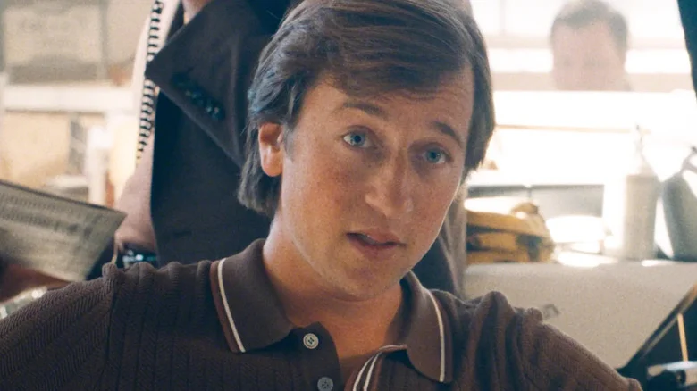 Jimmy Olsen, interpretado por Skyler Gisondo, em cena de Superman