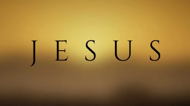 Logotipo da novela Jesus sobre fundo em tons dourados.