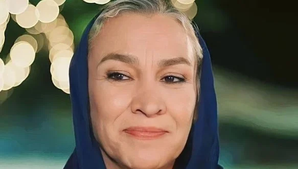 Retrato de Nalan Örgüt, intérprete de Azade em Flores de Sangue