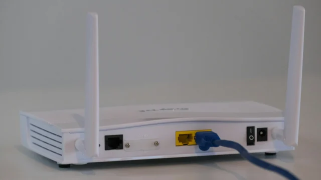 Wi-Fi 7 ou cabo Ethernet para jogos: vale trocar o roteador?