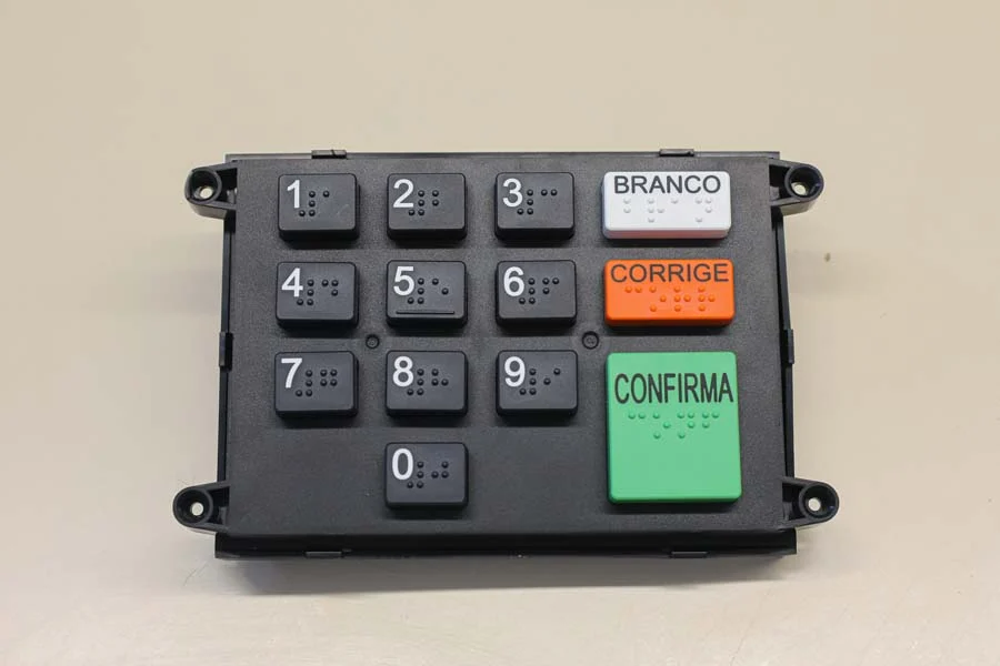 O teclado da urna é mecânico, mas não funciona como o do seu PC