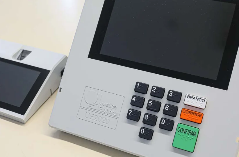 O teclado da urna é mecânico, mas não funciona como o do seu PC