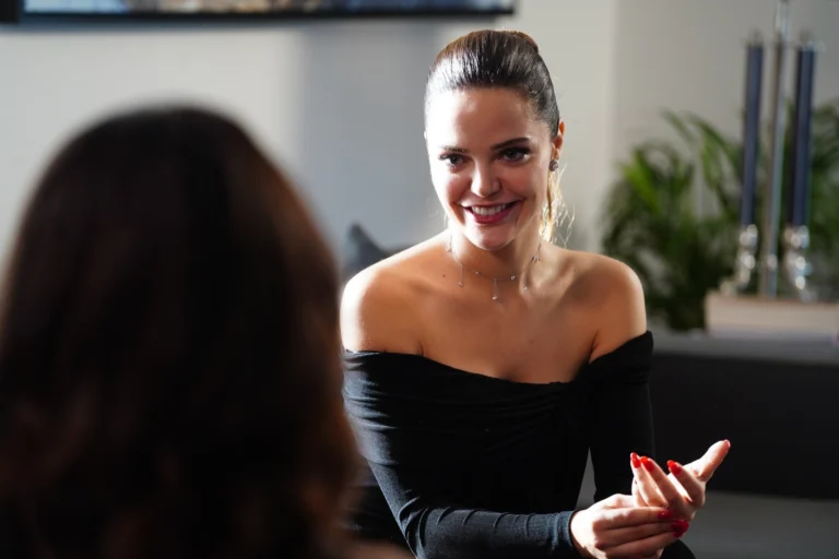 Hilal Altınbilek, intérprete de Sebnem em Minha Vida Perfeita, novela turca do Globoplay