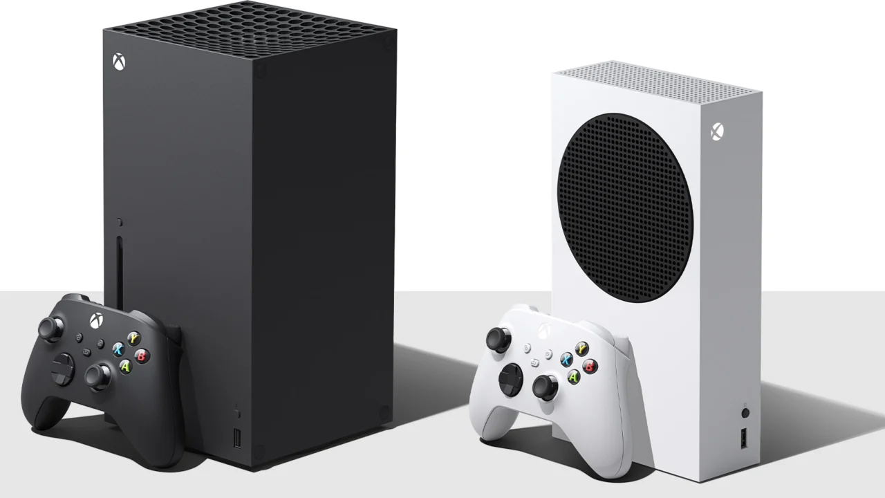 Xbox Series X e Xbox Series S com controles oficiais