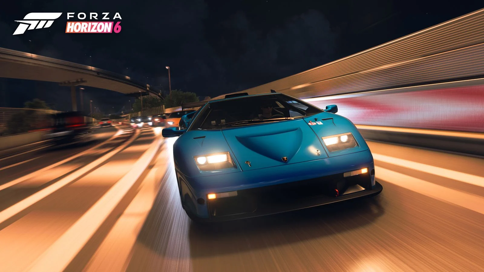 Cena noturna de Forza Horizon 6 em uma via expressa de uma cidade japonesa.