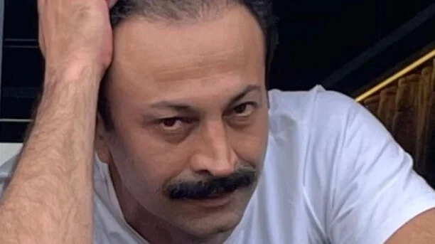 Retrato de Yılmaz Ulutaş, intérprete de Hasan em Flores de Sangue